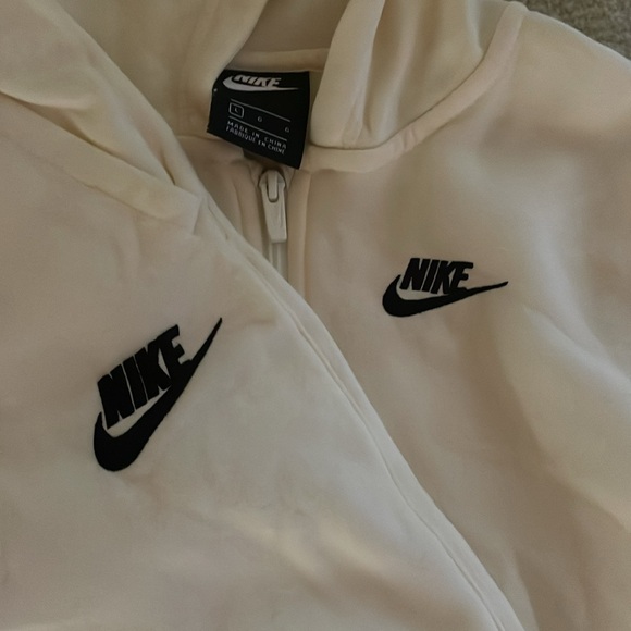 Cream NWOT Nike hoodie and jogger set! - Picture 2 of 2